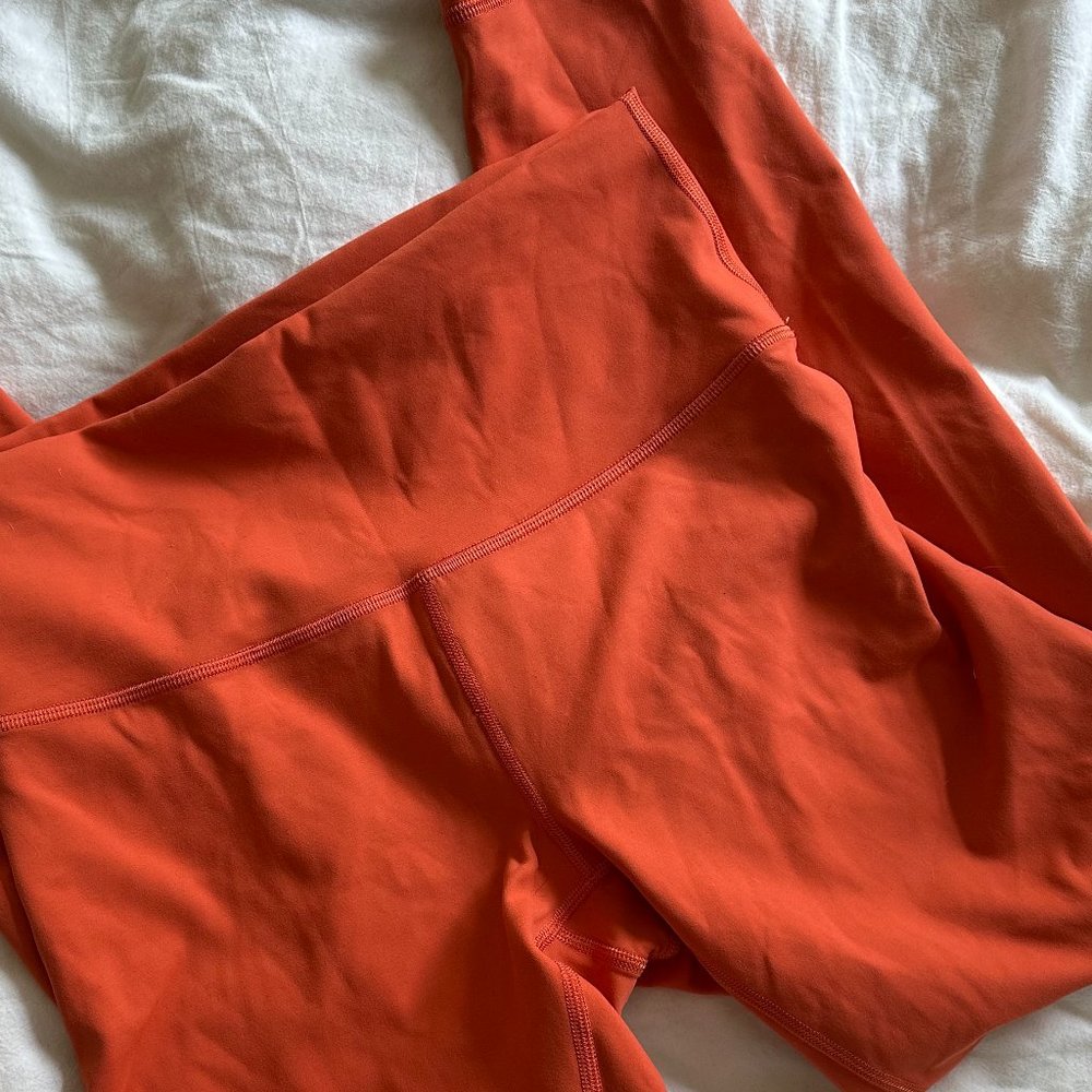 Lululemon Wunder Train High-Rise Tight 25" - Brick - Size 8